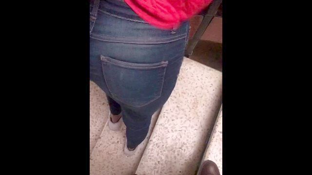 follamos en público y que casi nos pusimos !!