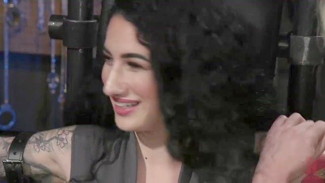 Ana Foxxx, Dee Williams y Rafael arabelle en dp tres vías