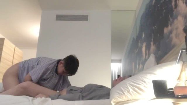 pareja de lesbianas real tiene sexo apasionado con correa en