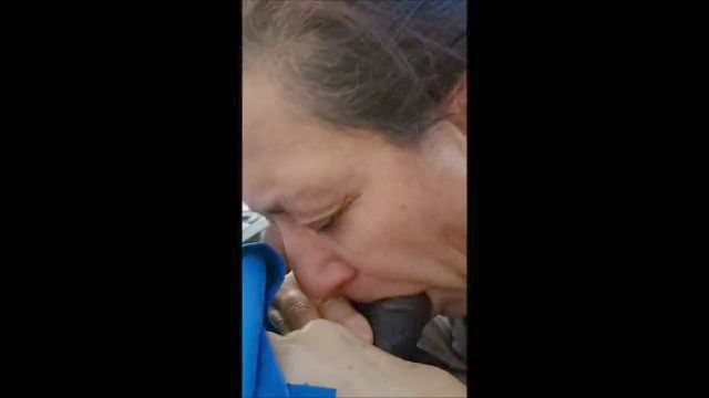 متعطش للالديك، مص الجدة بي بي سي حتى نائب الرئيس ملأ فمي