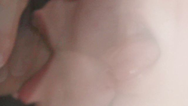 jugosa cum prepucio y frotando todo mi lengua y labios