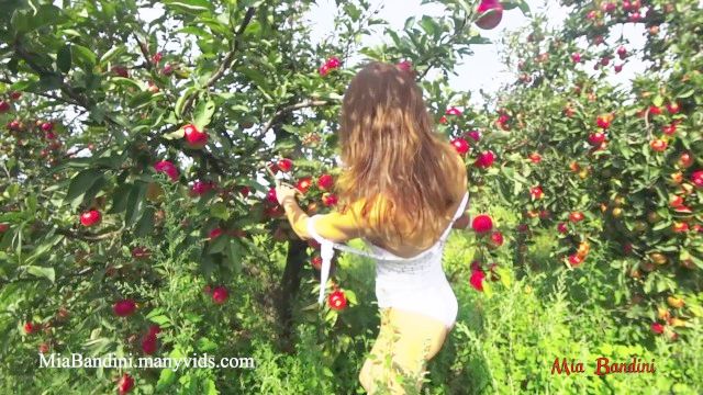 Immoral Mia Bandini Seduces And Bangs A Massive Other Half In An Apple Garden .