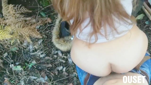 tremenda culona follada en el bosque
