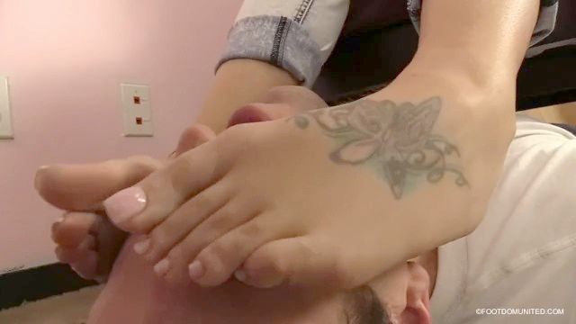 عبادة أظافر طويلة الجبهة إلهة