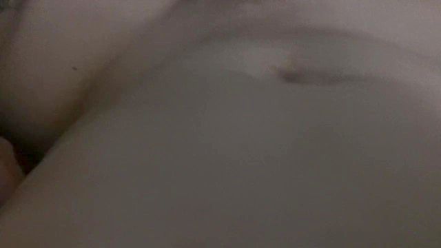 POV女同性恋猫舔