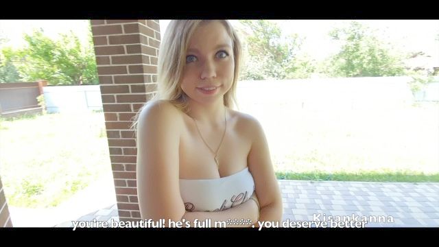 cogido la novia de un amigo mientras estaba fuera y le gustó facial