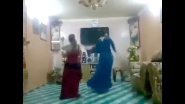 2 mulheres iraquianas ass dança quente