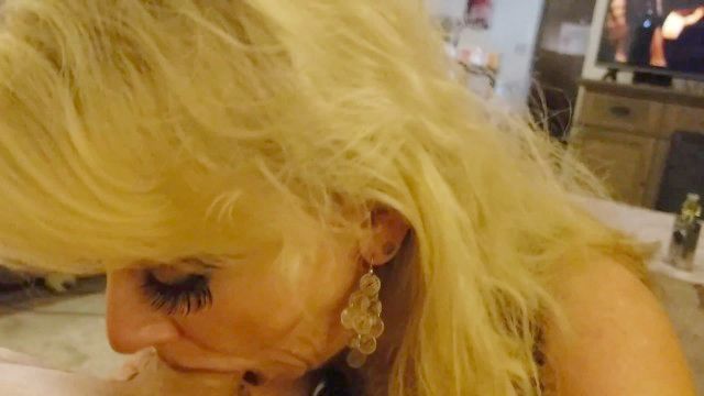 Reifen Mollig Blonde Milf Mom U0026 Stiefsohn Schlampig Slobbering Blowjob Tabu