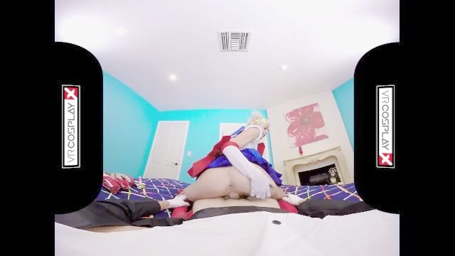 Vrcosplayx . Com Sailor Moon Came To Thank You For Saving Her