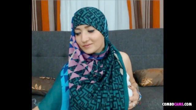 Teaser muslim gal_with schöne Titten und fetter Arsch
