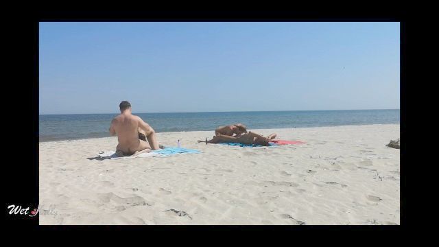 Amateur Foursome Horny Intercourse On The Community Beach . Wetkelly