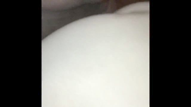 Marido Cuck Permite Que Toda La Tripulación De Los Negros A La Mierda A Su Esposa