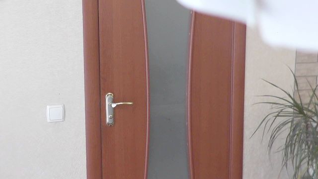 Marido Puso Cámaras Reales Ocultos En Casa. Lo Que Hace La Mujer Cuando El Marido De Distancia