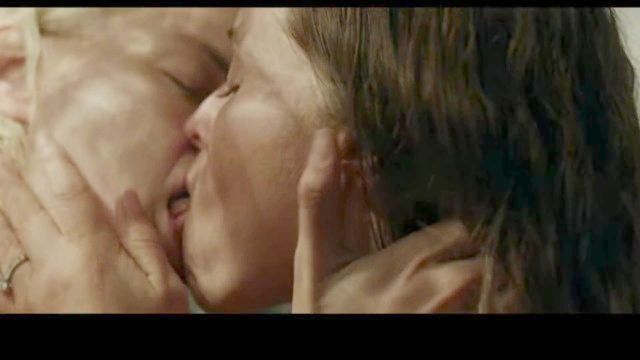 Below Her Mouth Great Lesbian Sex Scenes