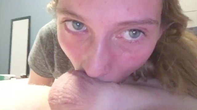 Young Woman Gives Gorgeous Cock Suck Then Gets Her Tight Little Vagina Tore Up