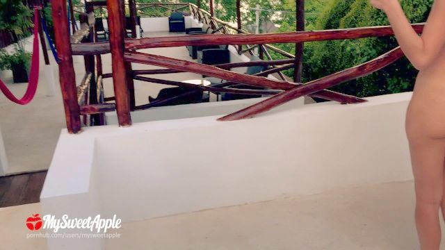 Junges Paar Riskant Ficken In Der Mexikanischen Resort Fast Erwischt